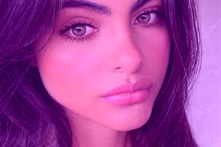 Naomi, 25, a brunette green-eyed middle eastern companion based in Chitaguppa. Offering Striptease, Fetish, Party Girl, Roleplay. Available for incall and ou...