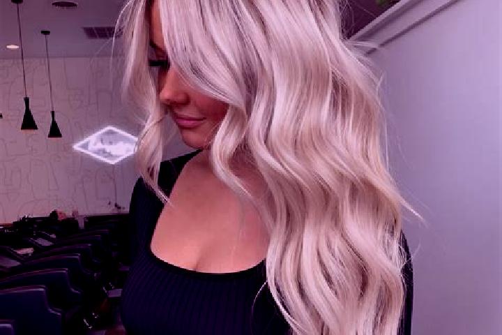 Naomi, 25, a platinum blonde grey-eyed ebony companion based in Uno. Offering BDSM, Tantra, Duos. Available for incall and outcall, day and evening dates.