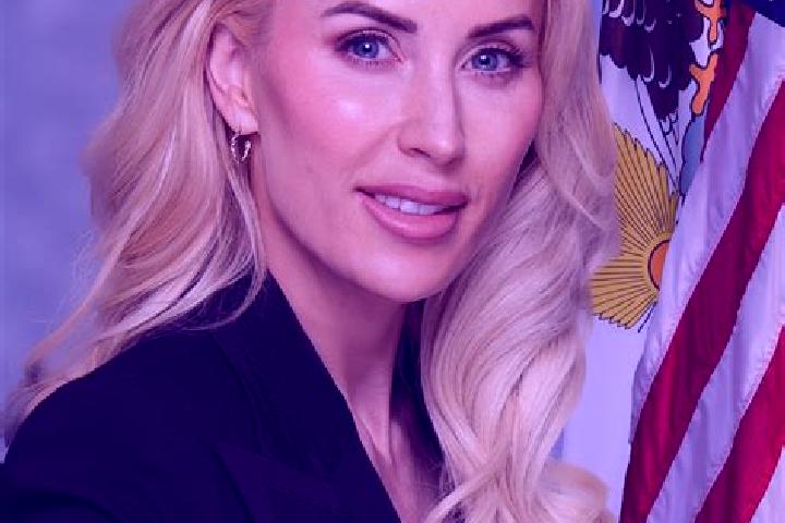 Naomi, 25 — Escort in Barrington Hills, United States