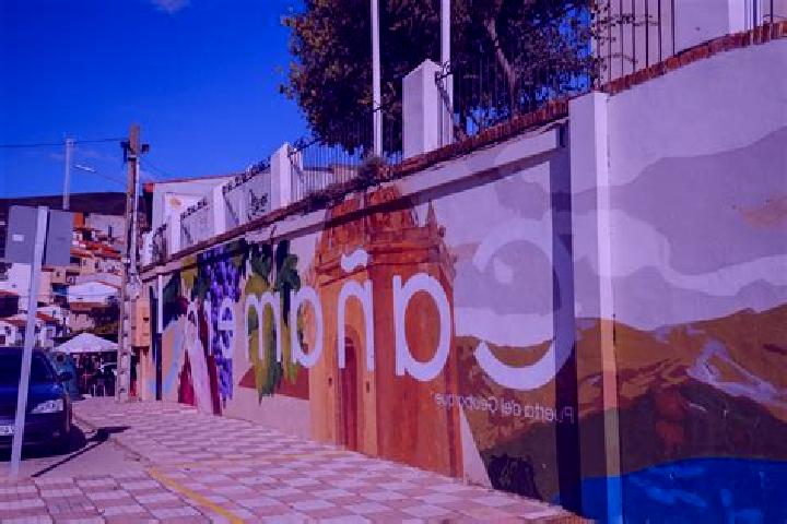Naomi, 25 — Escort in Canamero, Spain