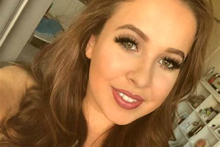 Naomi, 26, a chestnut brown-eyed ebony companion based in Amfreville-sur-Iton. Offering GFE, Erotic Massage, OWO, Dinner Date, Domination. Available for inca...