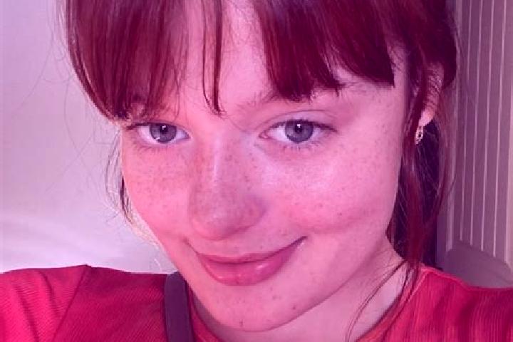 Naomi, 26, a red dark-eyed european companion based in Biggenden. Offering CIM, BDSM, GFE. Available for incall and outcall, day and evening dates.
