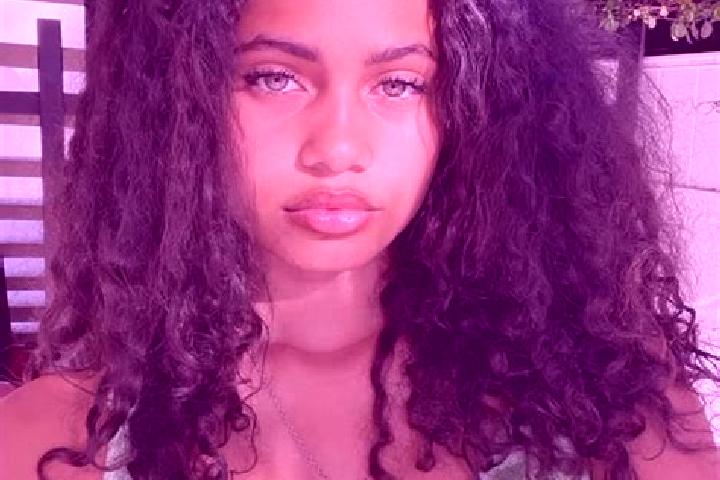 Naomi, 26, a red green-eyed mixed companion based in Waw. Offering BDSM, Duos, CIM, GFE. Available for incall and outcall, day and evening dates.