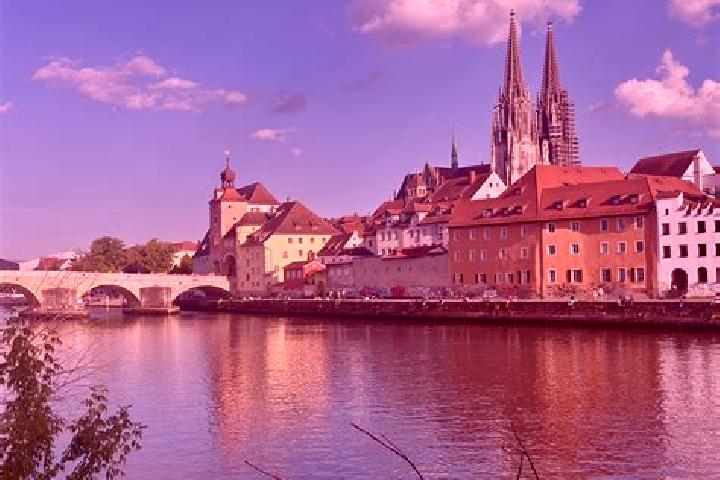 Naomi, 26 — Escort in Obertraubling, Germany