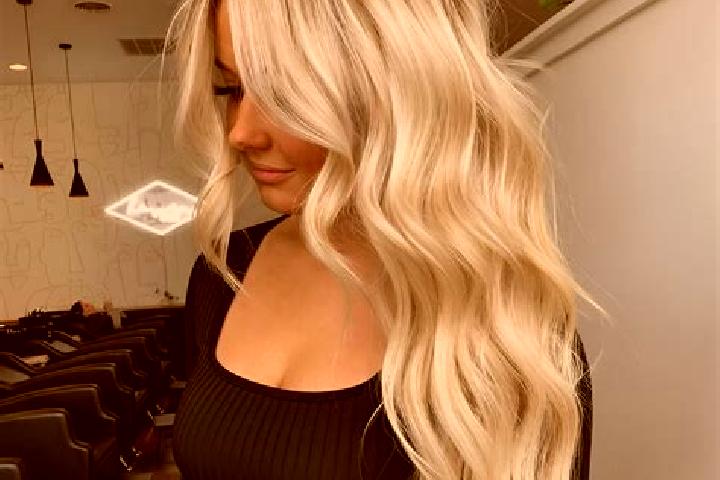 Naomi, 27, a platinum blonde amber-eyed ebony companion based in Kirchensittenbach. Offering Fetish, Tantra, Striptease, Erotic Massage, Dinner Date. Availab...