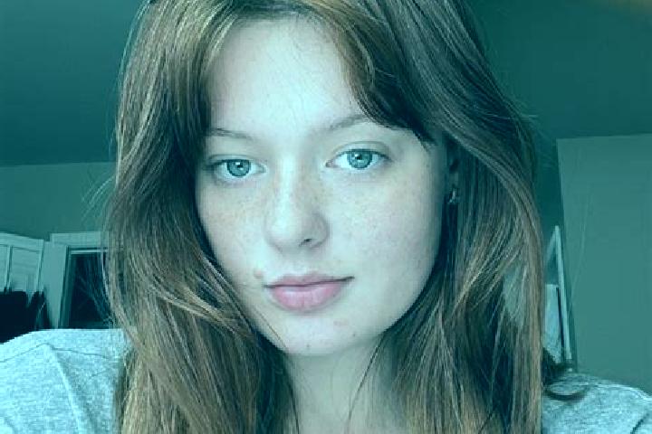 Naomi, 27, a red hazel-eyed caucasian companion based in Ribeira de Pena. Offering Couples, 69. Available for incall and outcall, day and evening dates.