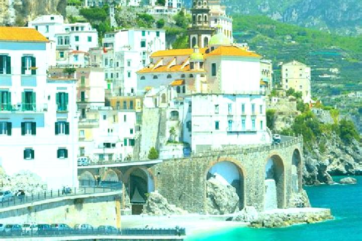 Naomi, 27 — Escort in Pergola, Italy