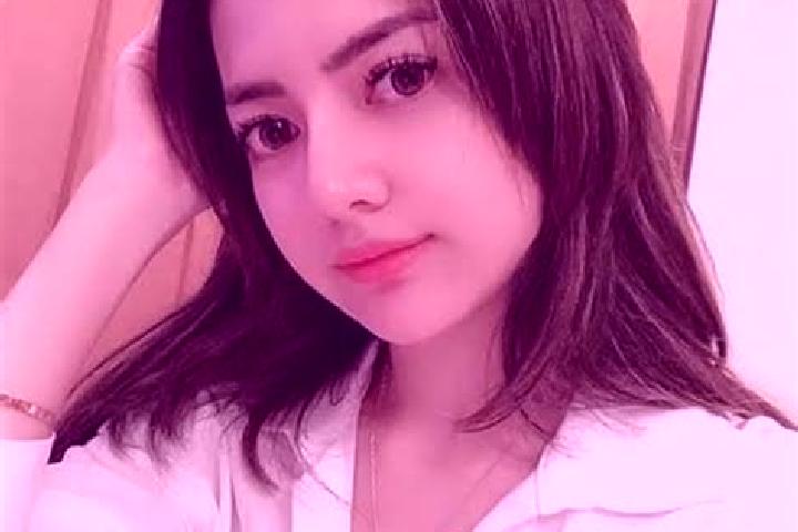 Naomi, 27 — Escort in Sliwungkrajan, Indonesia