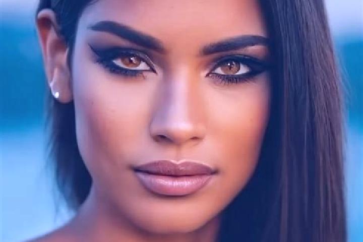 Naomi, 28, a black dark-eyed latina companion based in Prijek. Offering Overnight, Striptease, Massage, Couples, CIM. Available for incall and outcall, day a...