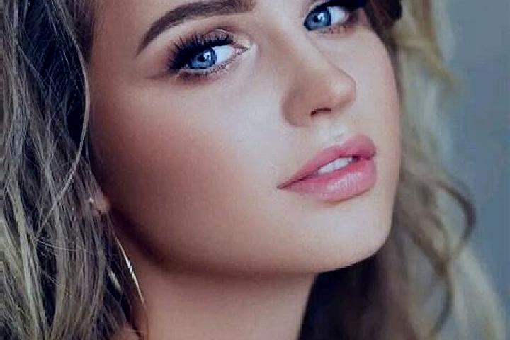 Naomi, 28, a dark blonde blue-eyed mediterranean companion based in Ghurayd Gharame. Offering Couples, GFE, Duos. Available for incall and outcall, day and e...
