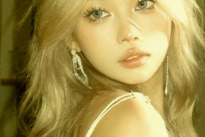 Naomi, 28, a platinum blonde blue-eyed asian companion based in Houma. Offering Dinner Date, Girlfriend Experience, Duos, A-Level. Available for incall and o...