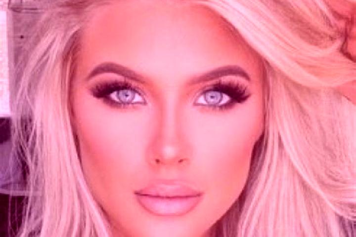 Naomi, 28, a platinum blonde grey-eyed caucasian companion based in Ngamplang. Offering Striptease, Erotic Massage, Roleplay, 69, Deep French Kissing. Availa...