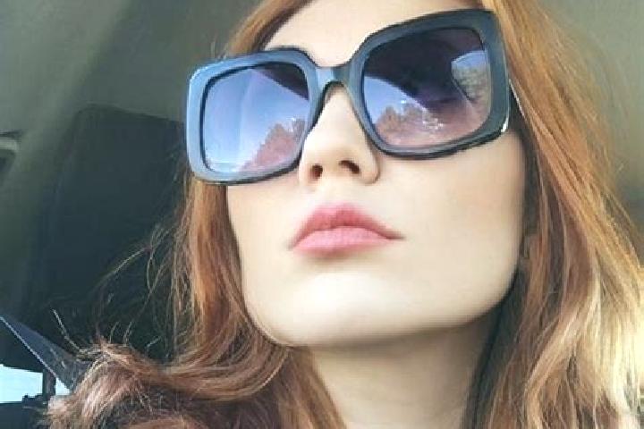 Naomi, 28 — Escort in Candesti, Romania