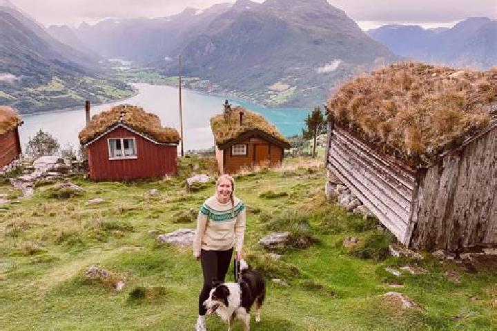Naomi, 28 — Escort in Gullhaug, Norway