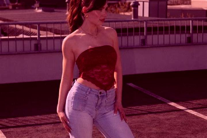 Naomi, 28 — Escort in Schieren, Germany