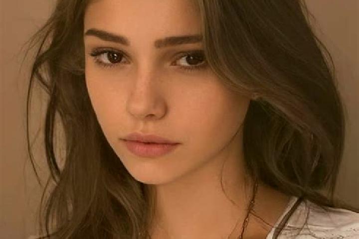Naomi, 29, a chestnut grey-eyed slavic companion based in Sindangpanji. Offering Fetish, Massage, CIM. Available for incall and outcall, overnight bookings a...