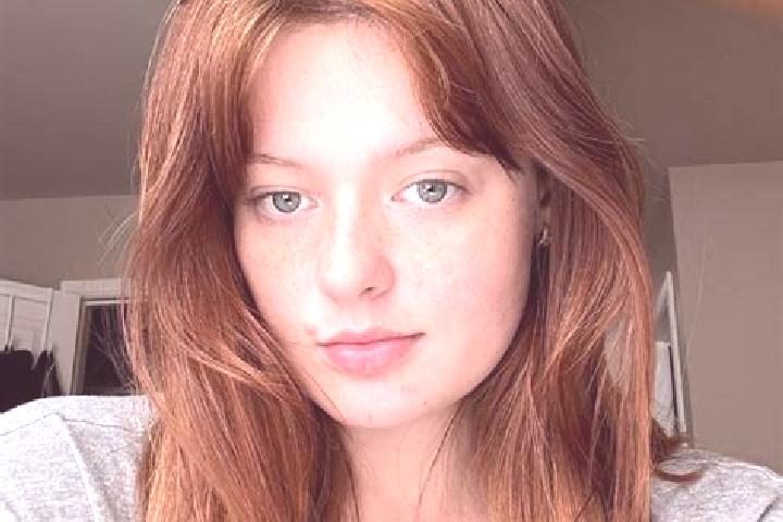 Naomi, 29, a red grey-eyed mixed companion based in Varaize. Offering GFE, A-Level, BDSM, Dinner Date. Available for incall and outcall, day and evening dates.
