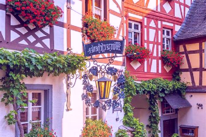 Naomi, 29 — Escort in Joehlingen, Germany