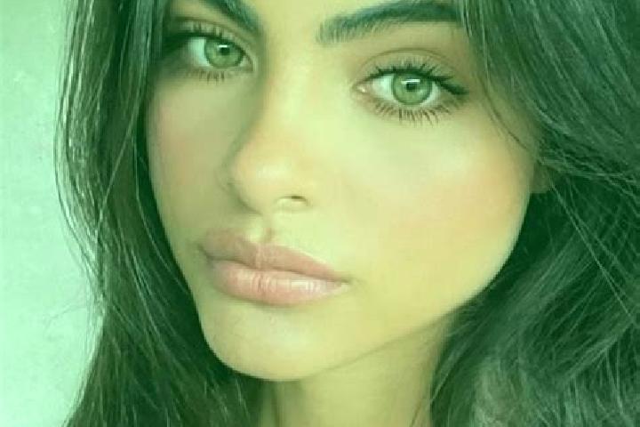 Naomi, 30, a black hazel-eyed european companion based in Volta Redonda. Offering Roleplay, OWO, BDSM. Available for incall and outcall, day and evening dates.