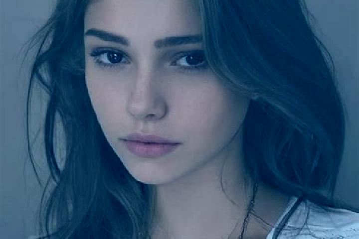 Naomi, 30, a chestnut brown-eyed slavic companion based in Lapsze Nizne. Offering Overnight, GFE. Available for incall and outcall, day and evening dates.