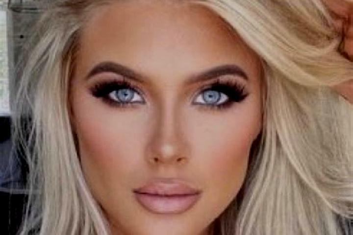 Naomi, 30, a platinum blonde dark-eyed mediterranean companion based in Pestyaki. Offering Roleplay, Overnight, Fetish. Available for incall and outcall, day...