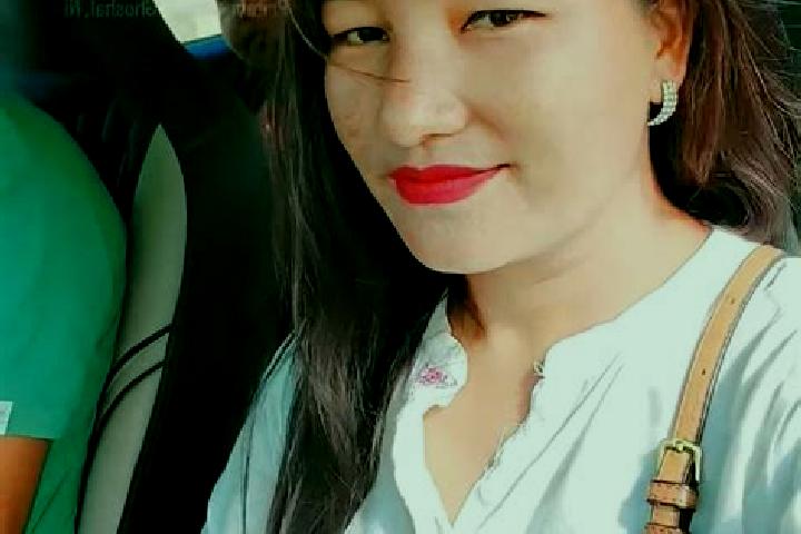 Naomi, 30 — Escort in Diphupar A , India
