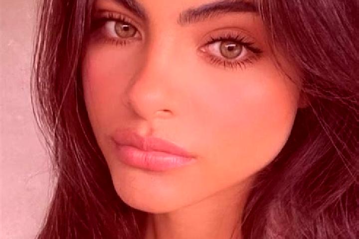 Naomi, 31, a brunette dark-eyed indian companion based in Hudiyuzi. Offering Tantra, Overnight, Striptease, Erotic Massage, Fetish. Available for incall and ...