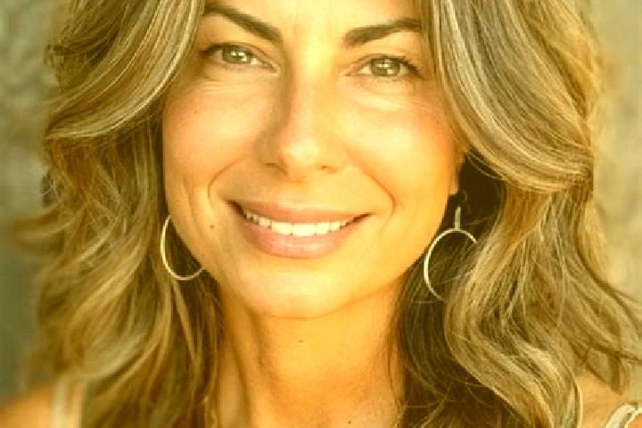 Naomi, 32, a brunette grey-eyed middle eastern companion based in The Hideout. Offering Prostate Massage, Duos, Dinner Date. Available for incall and outcall...