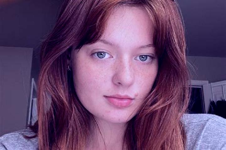 Naomi, 32, a red brown-eyed mediterranean companion based in Minchinhampton. Offering GFE, Dinner Date, Travel Companion. Available for incall and outcall, d...