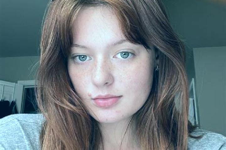 Naomi, 32, a red grey-eyed mediterranean companion based in Cristalaco. Offering Couples, Domination, Deep French Kissing, Erotic Massage. Available for inca...