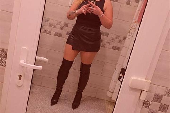 Naomi, 32 — Escort in Lapus, Romania