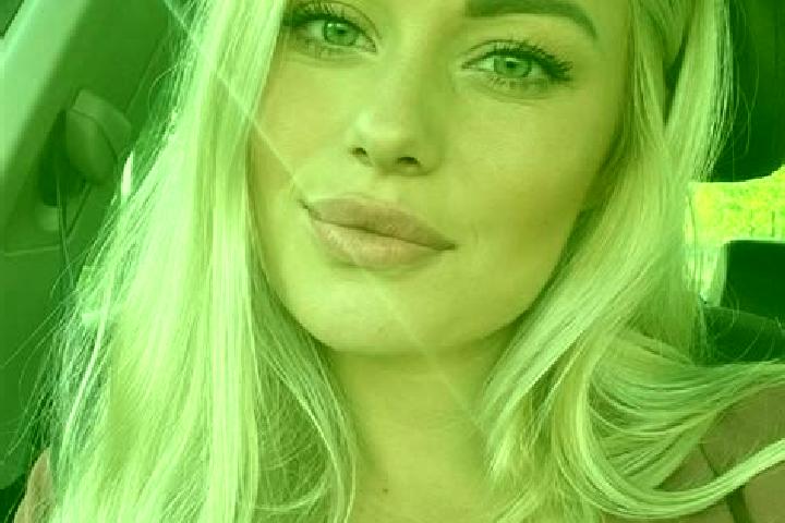 Naomi, 33, a blonde hazel-eyed slavic companion based in Maillen. Offering Prostate Massage, A-Level, Erotic Massage. Available for incall and outcall, day a...