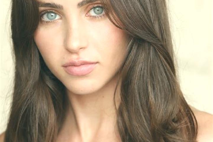 Naomi, 33, a red brown-eyed latina companion based in Arronches. Offering Dinner Date, Striptease, A-Level. Available for incall and outcall, overnight booki...