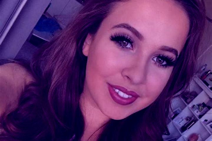 Naomi, 33, a red grey-eyed european companion based in Phana. Offering Dinner Date, Prostate Massage, Girlfriend Experience, Deep French Kissing. Available f...