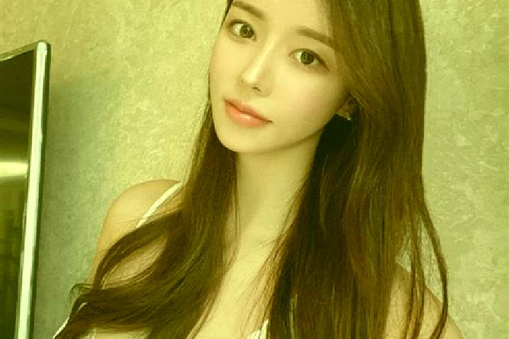 Naomi, 33 — Escort in Langxia, China