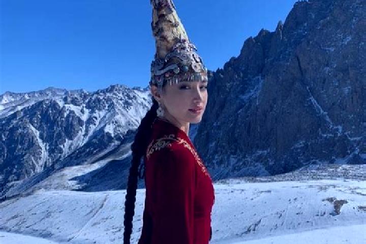 Naomi, 33 — Escort in Saryaghash, Kazakhstan