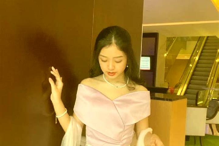 Naomi, 33 — Escort in Sinngu, Myanmar