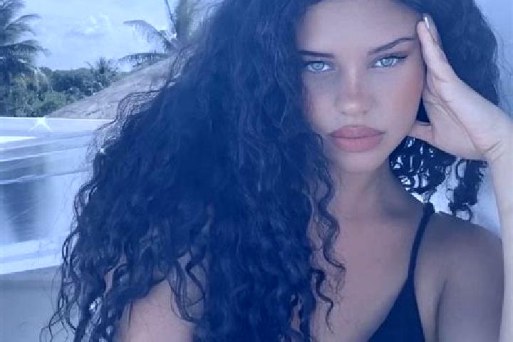 Naomi, 34, a black grey-eyed latina companion based in Albagiara. Offering Deep French Kissing, OWO, Striptease, Girlfriend Experience. Available for incall ...
