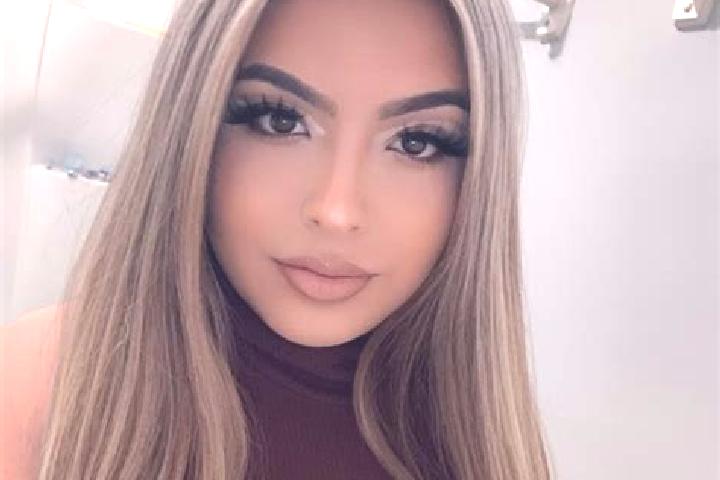 Naomi, 34, a blonde brown-eyed latina companion based in Klukeng. Offering Massage, Travel Companion, 69. Available for incall and outcall, day and evening d...