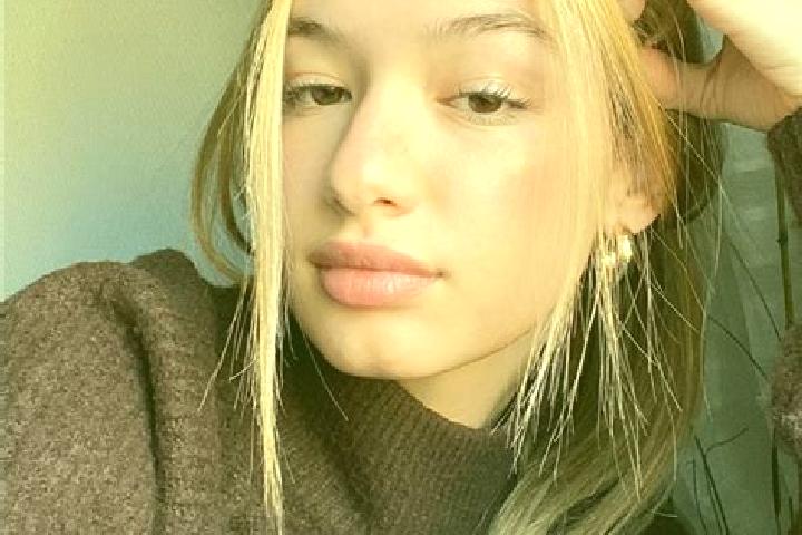 Naomi, 34, a blonde brown-eyed mediterranean companion based in Wayangona. Offering Duos, Dinner Date, Fetish. Available for incall and outcall, overnight bo...