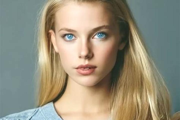 Naomi, 34, a blonde grey-eyed indian companion based in Hone. Offering Dinner Date, GFE. Available for incall and outcall, overnight bookings available.