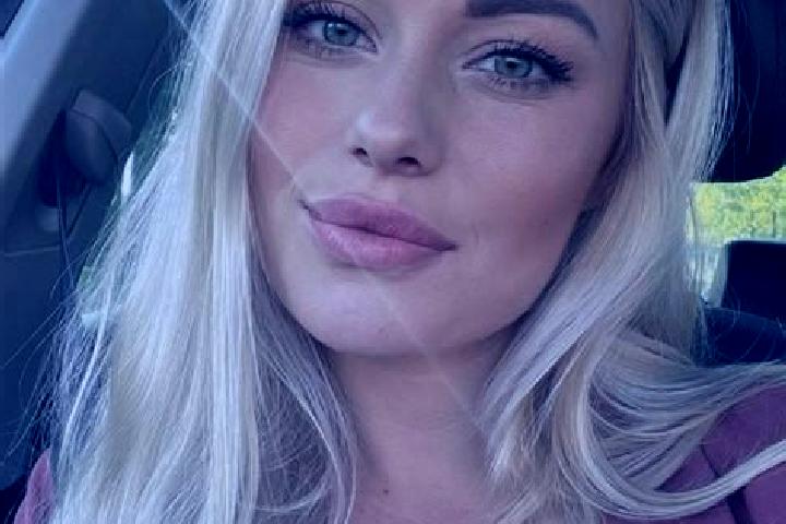 Naomi, 34, a blonde hazel-eyed slavic companion based in Gbelela. Offering Travel Companion, GFE, Fetish. Available for incall and outcall, overnight booking...