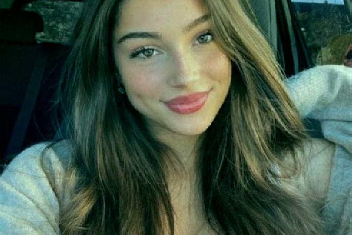 Naomi, 34, a brunette hazel-eyed slavic companion based in Sint-Denijs-Westrem. Offering Party Girl, Domination, Couples, Massage, Dinner Date. Available for...