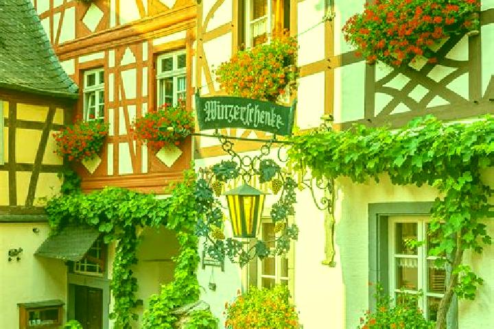 Naomi, 34 — Escort in Bosenbrunn, Germany
