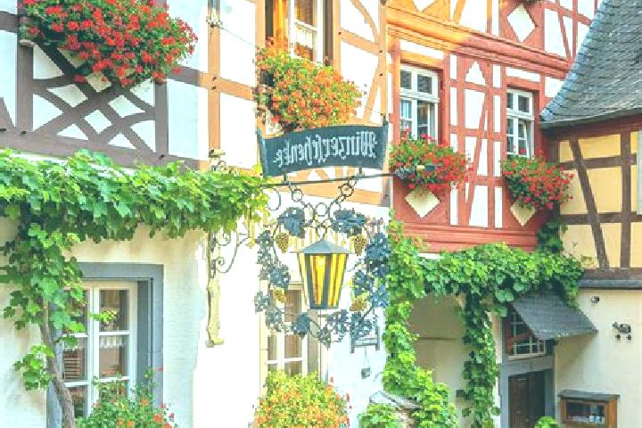 Naomi, 34 — Escort in Emmelbaum, Germany