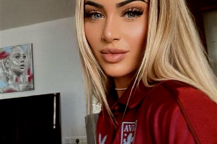 Naomi, 34 — Escort in Taegertschi, Switzerland