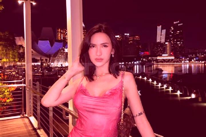 Naomi, 34 — Escort in The Long Beach, Hong Kong