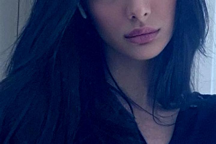 Naomi, 35, a black dark-eyed middle eastern companion based in Sanjianzai. Offering GFE, Dinner Date, Fetish. Available for incall and outcall, day and eveni...