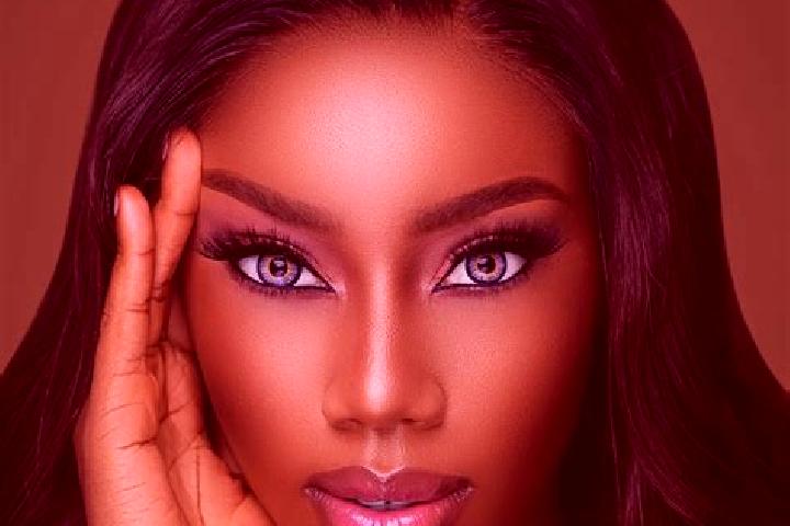 Naomi, 35, a red blue-eyed ebony companion based in Fuencaliente. Offering CIM, Couples, Striptease, Tantra, Girlfriend Experience. Available for incall and ...