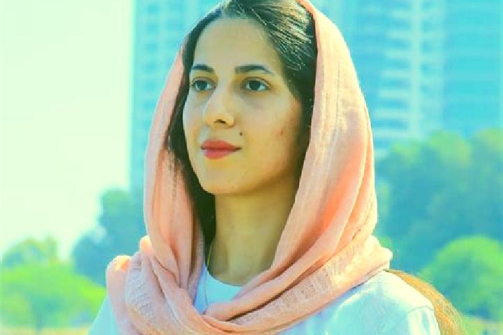 Naomi, 35 — Escort in Faravan, Iran